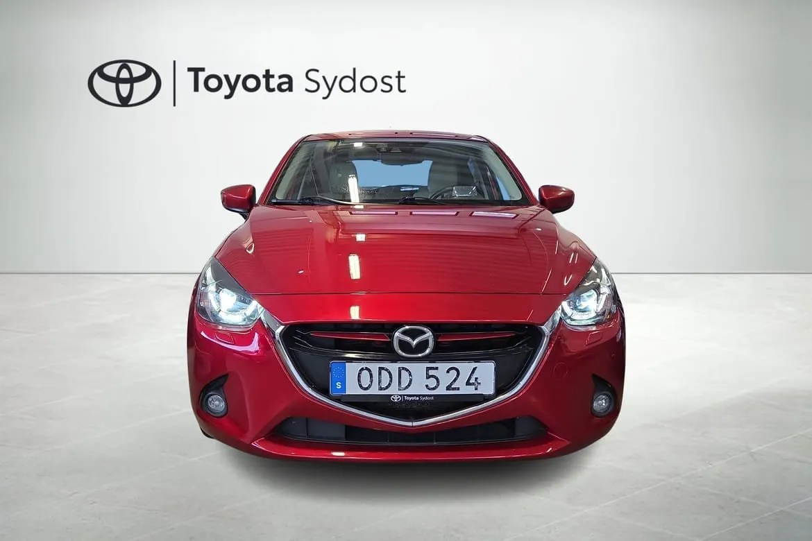 Vehicle image 4