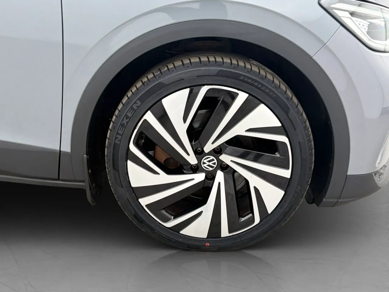 Vehicle image 36