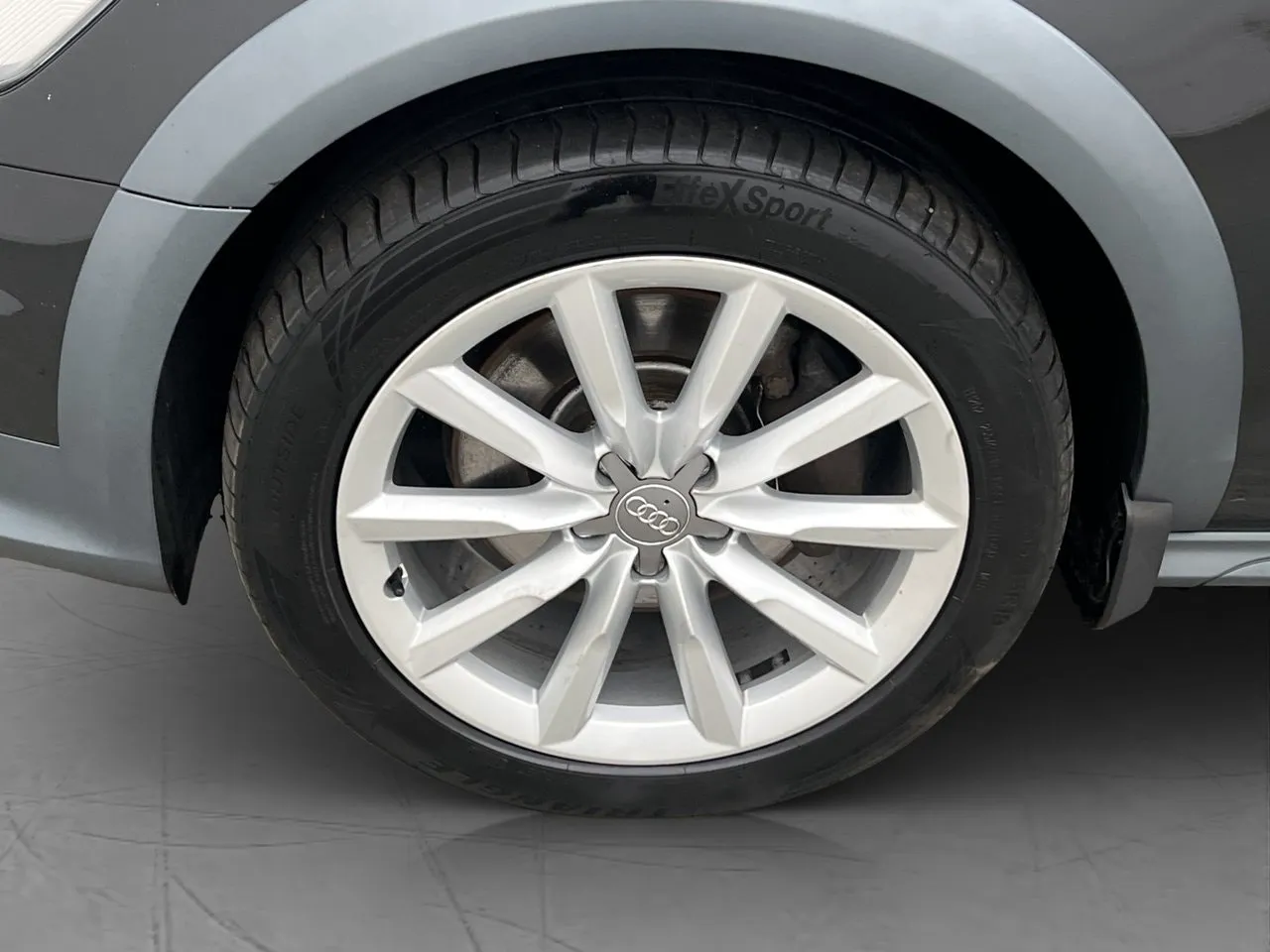 Vehicle image 31