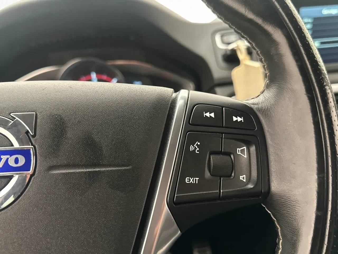 Vehicle image 27