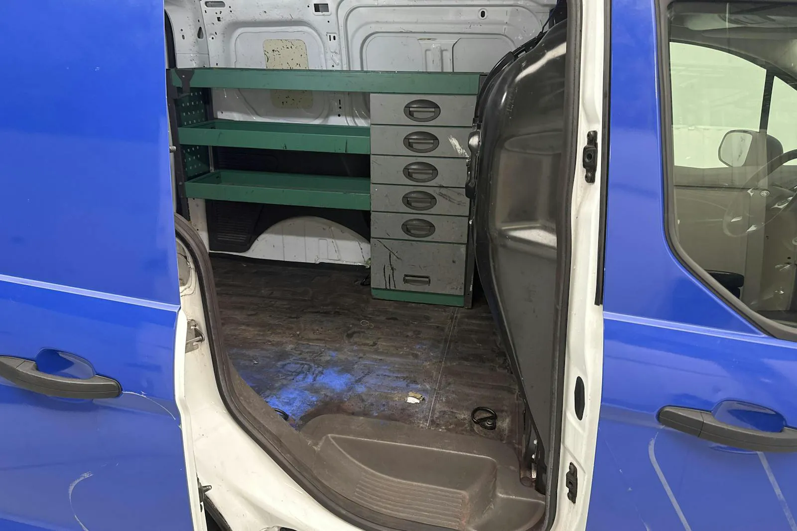Vehicle image 7