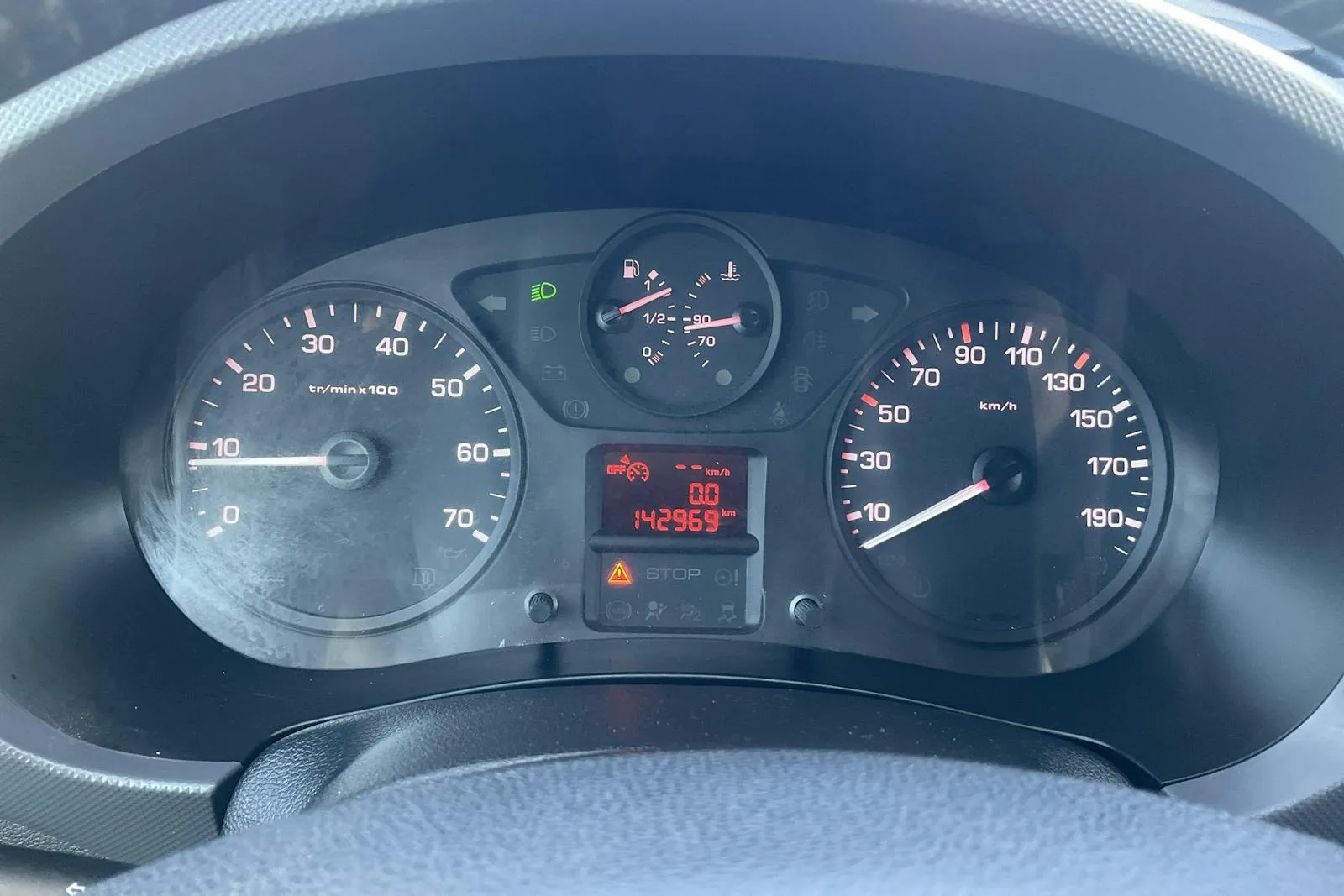 Vehicle image 9