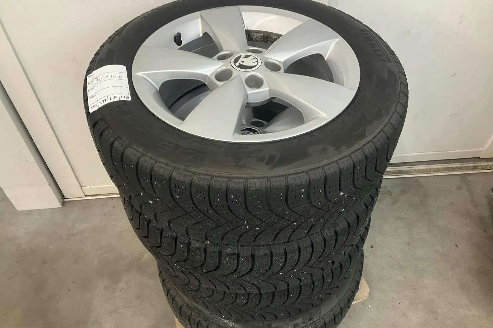 Vehicle image 11