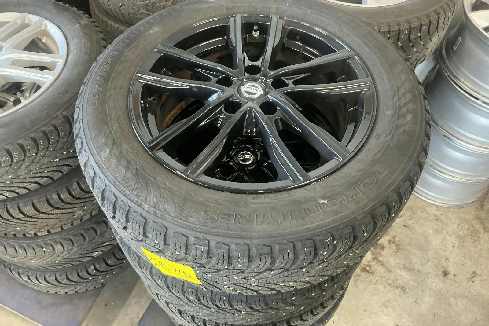 Vehicle image 14