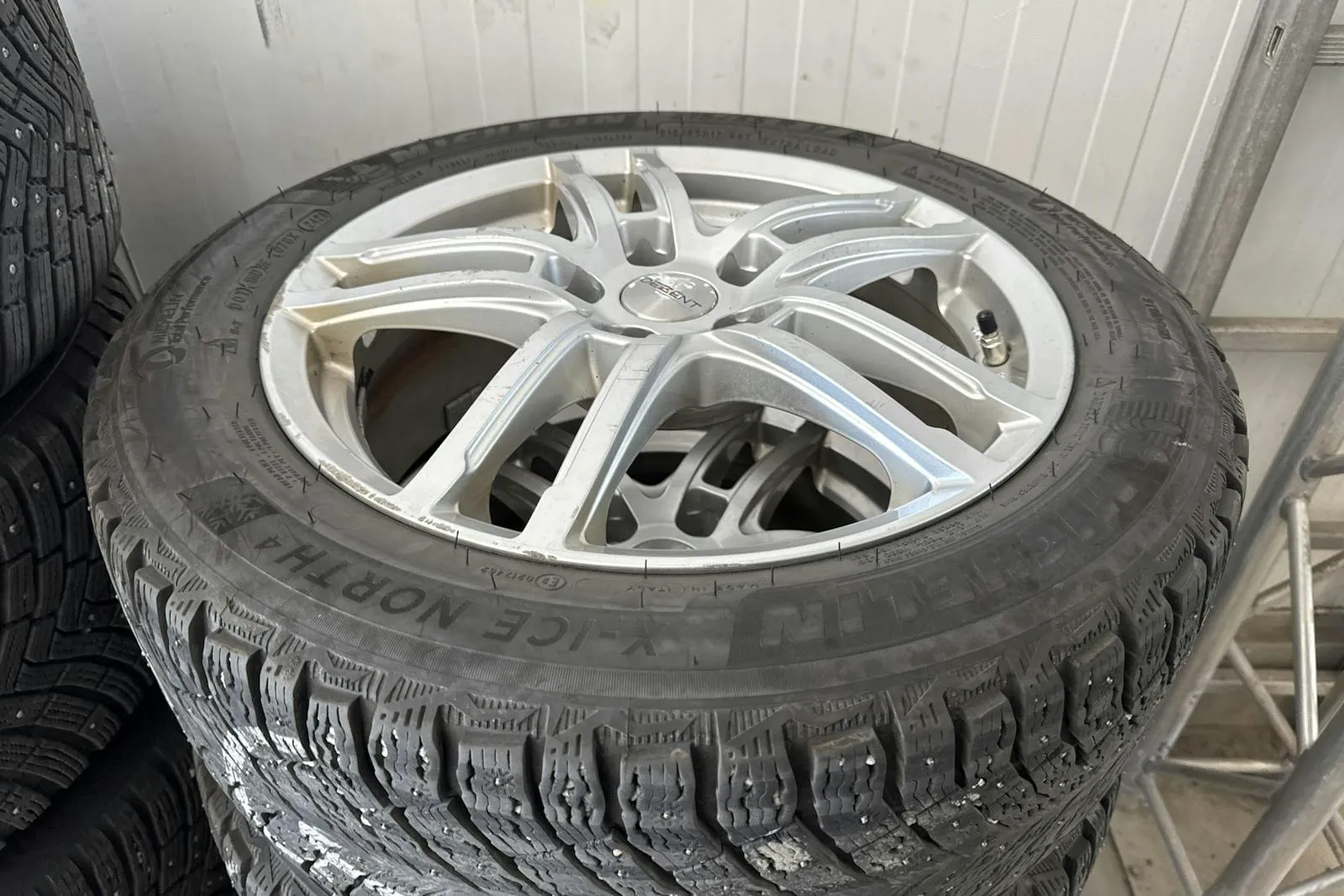 Vehicle image 18