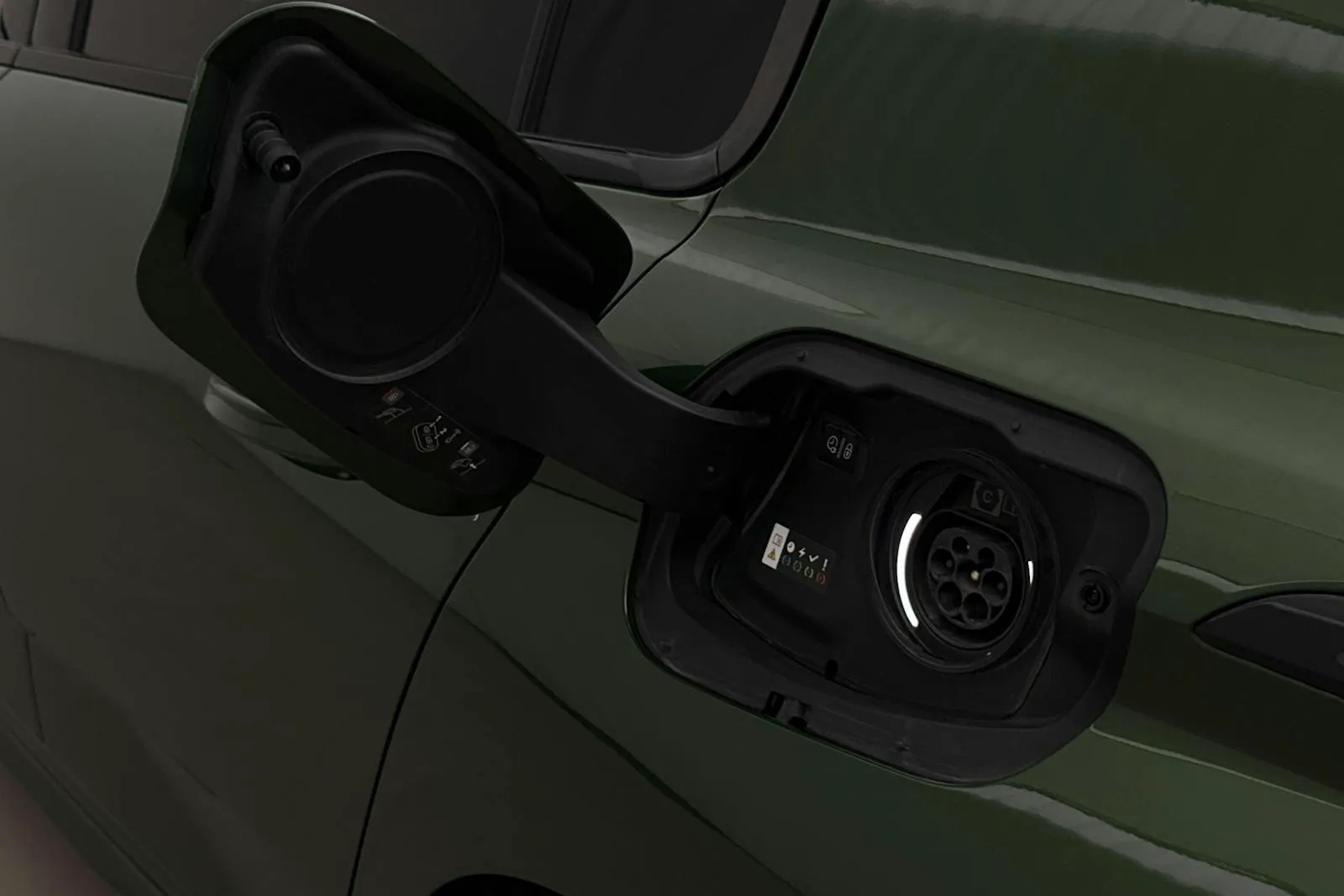 Vehicle image 17