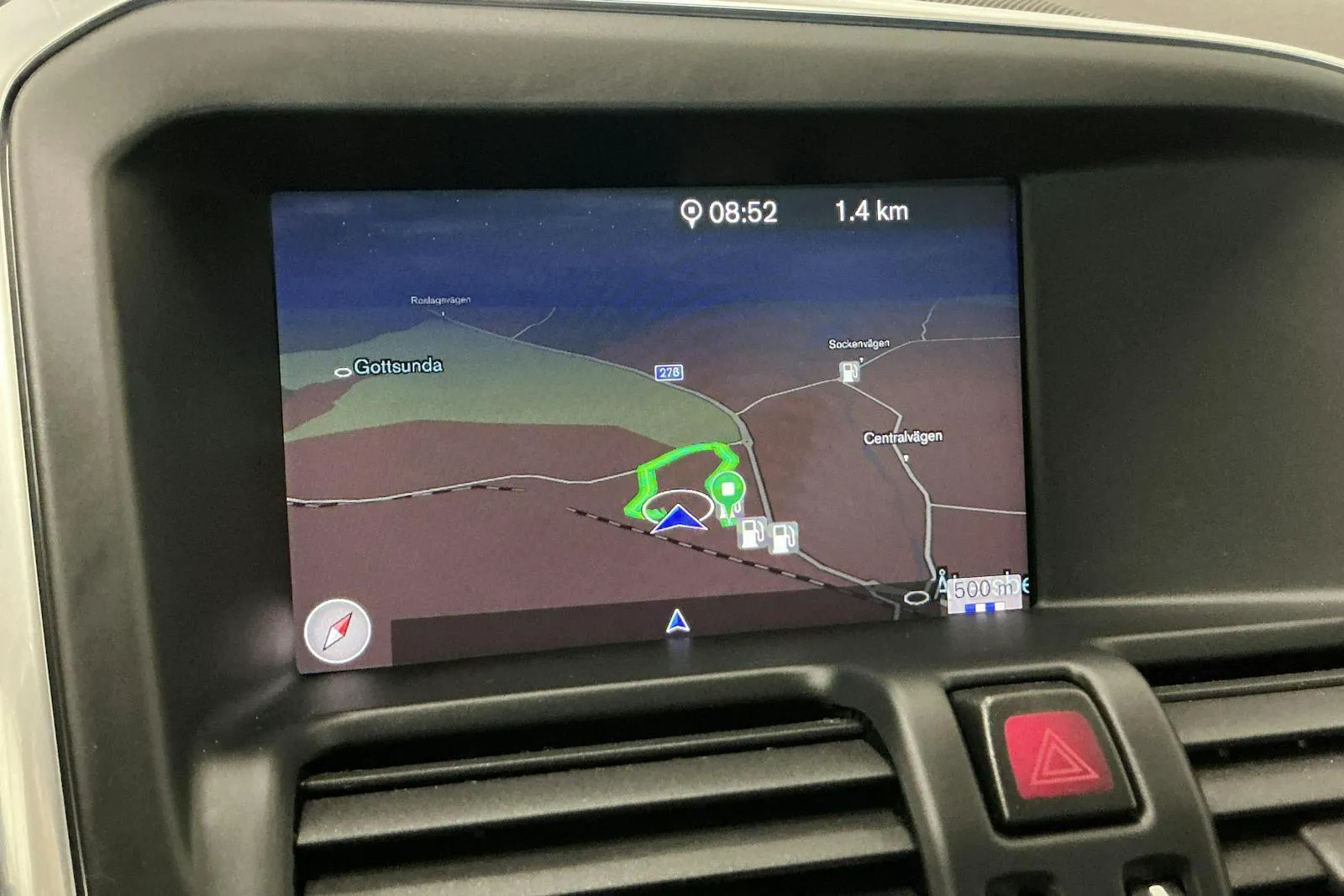 Vehicle image 10
