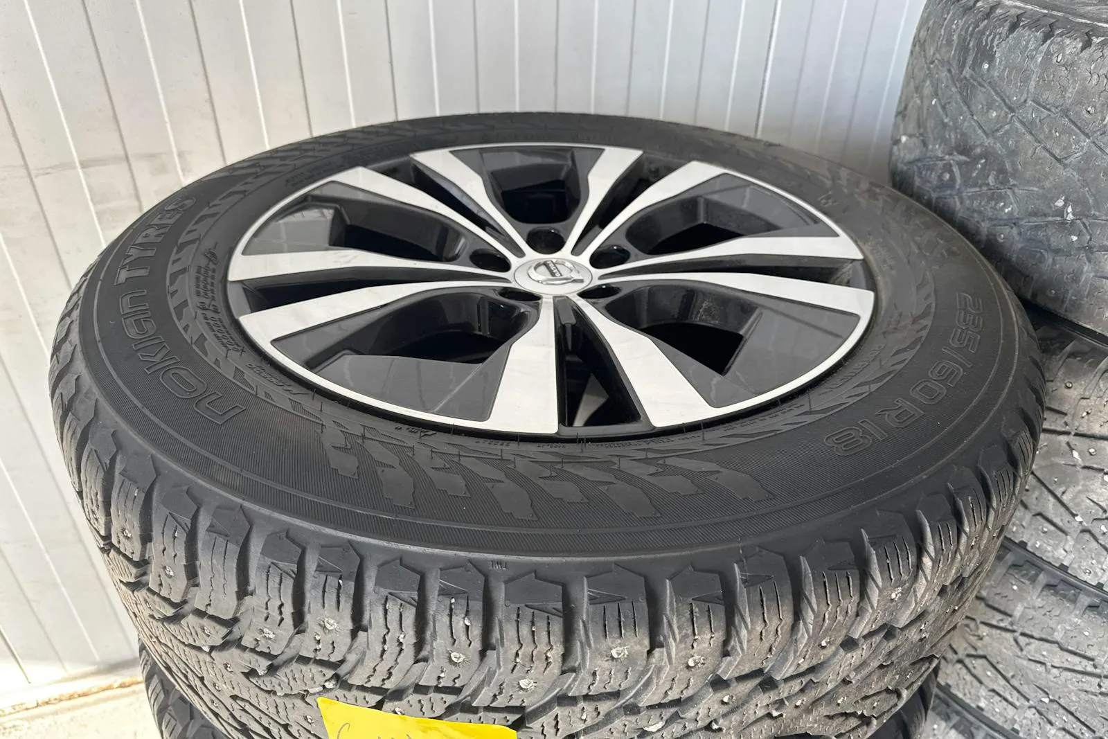 Vehicle image 22
