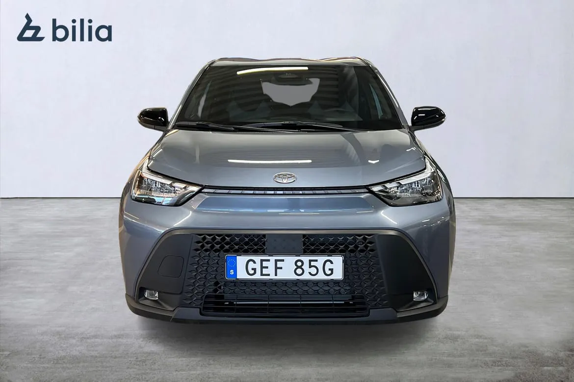 Vehicle image 15