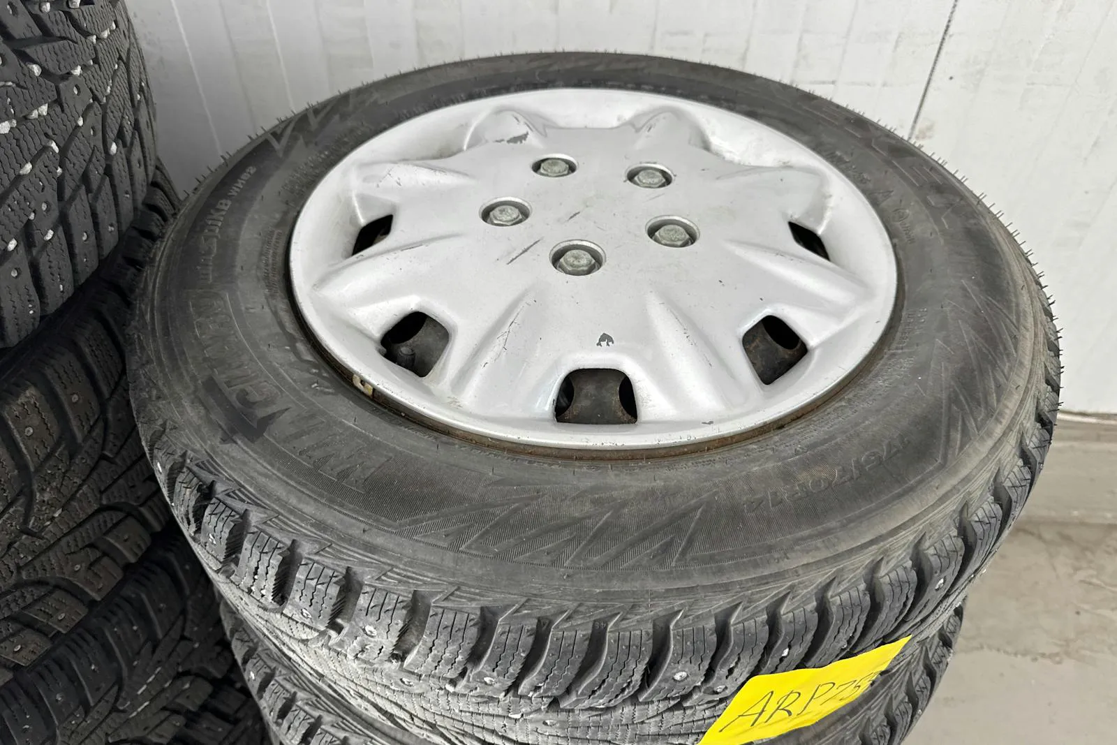 Vehicle image 13