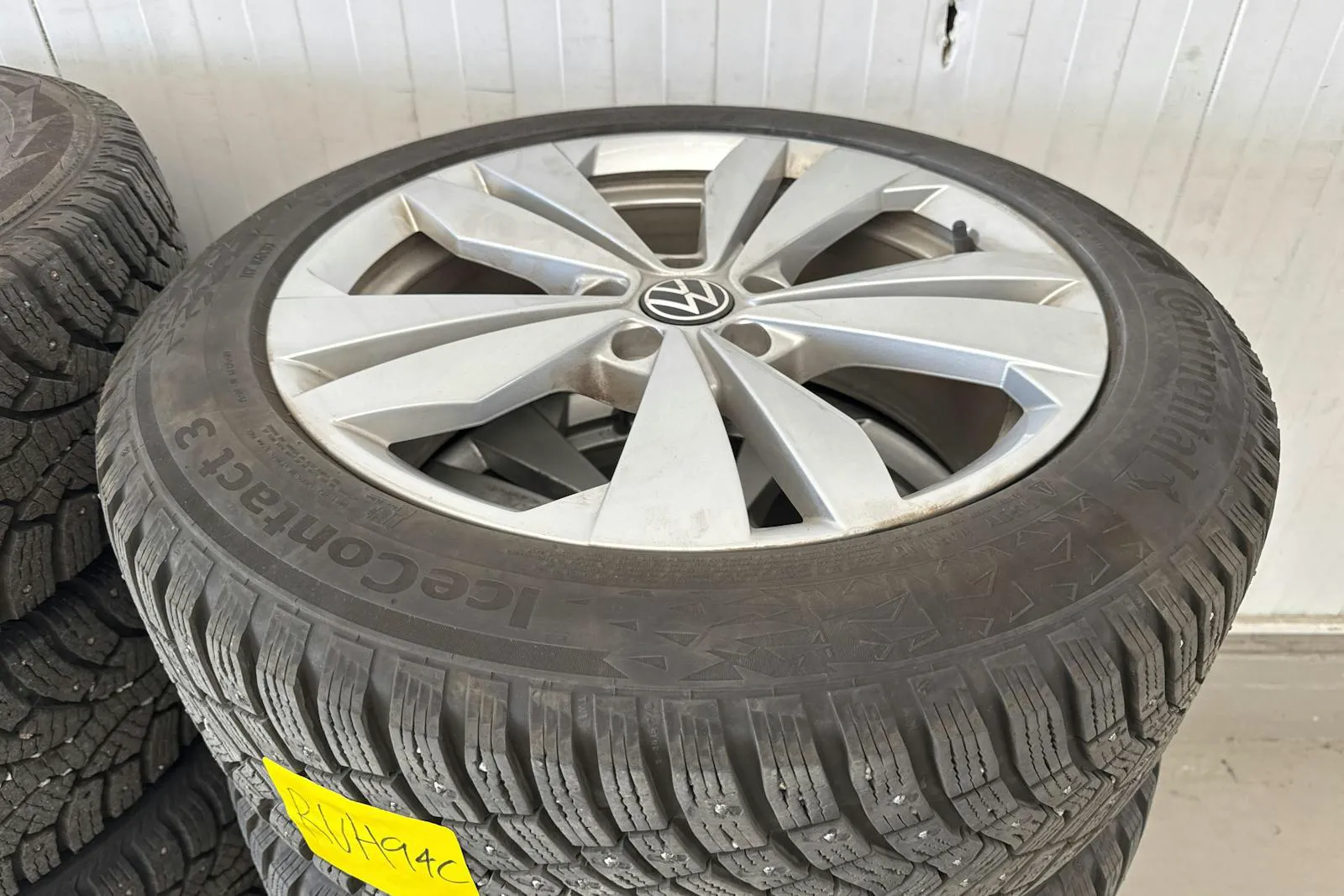 Vehicle image 18