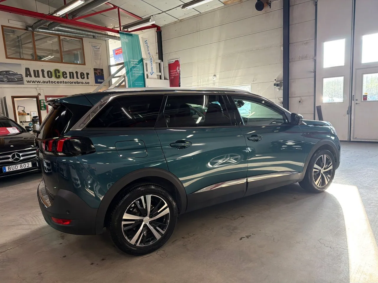 Vehicle image 6
