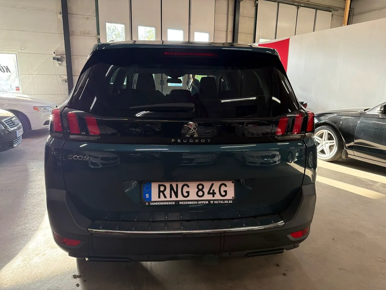 Vehicle image 5