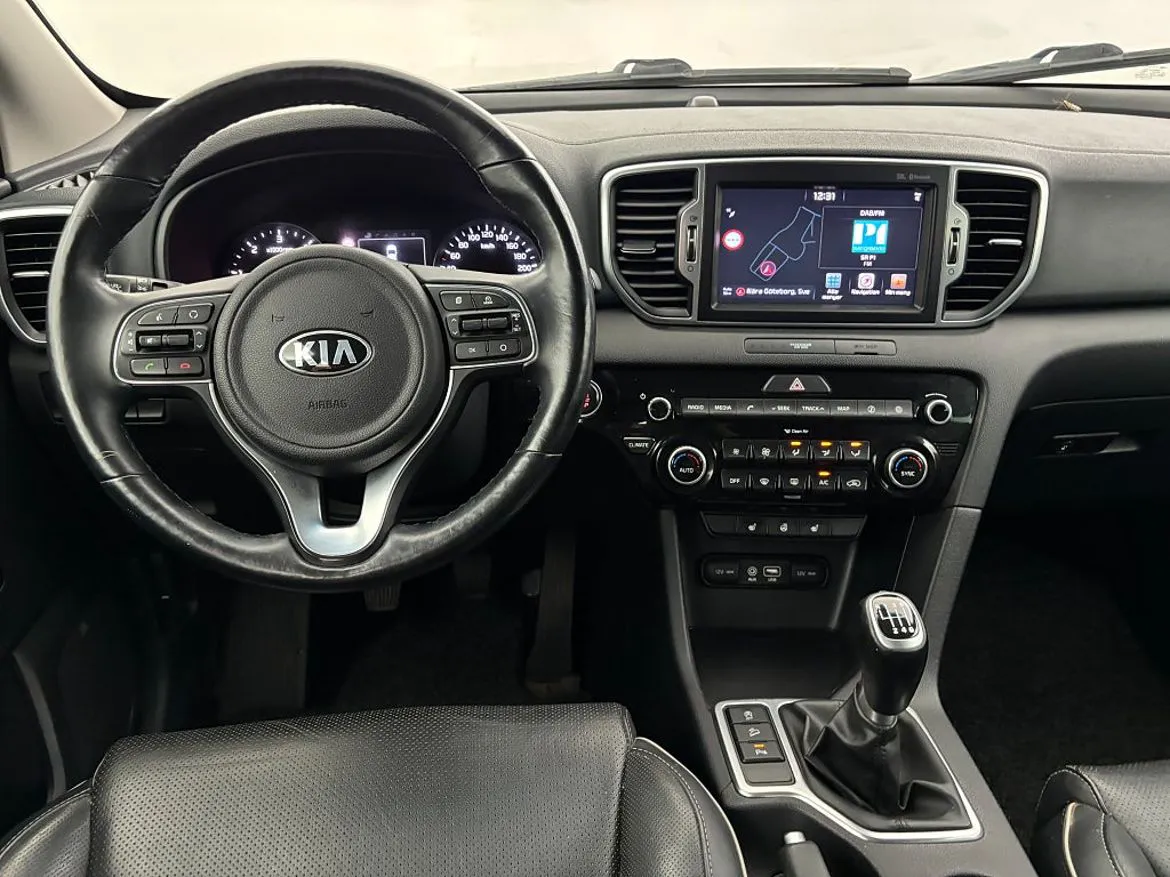Vehicle image 18