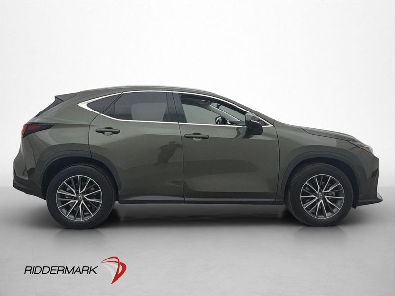 Lexus NX bild 9