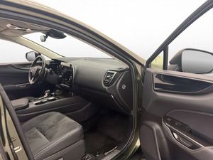 Lexus NX bild 16
