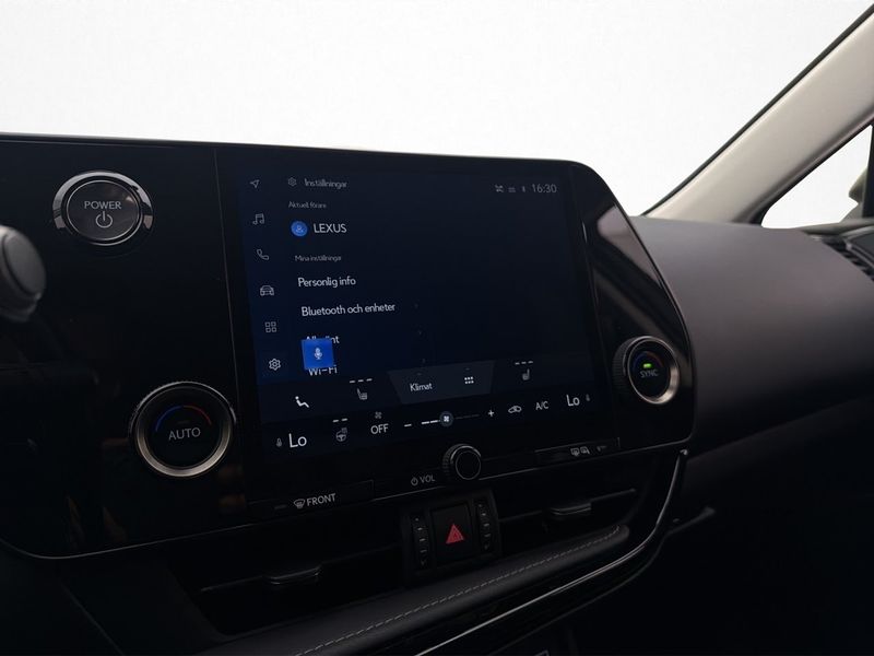 Lexus NX bild 22