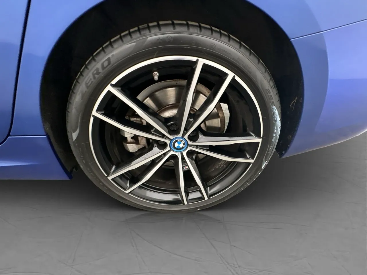 Vehicle image 35