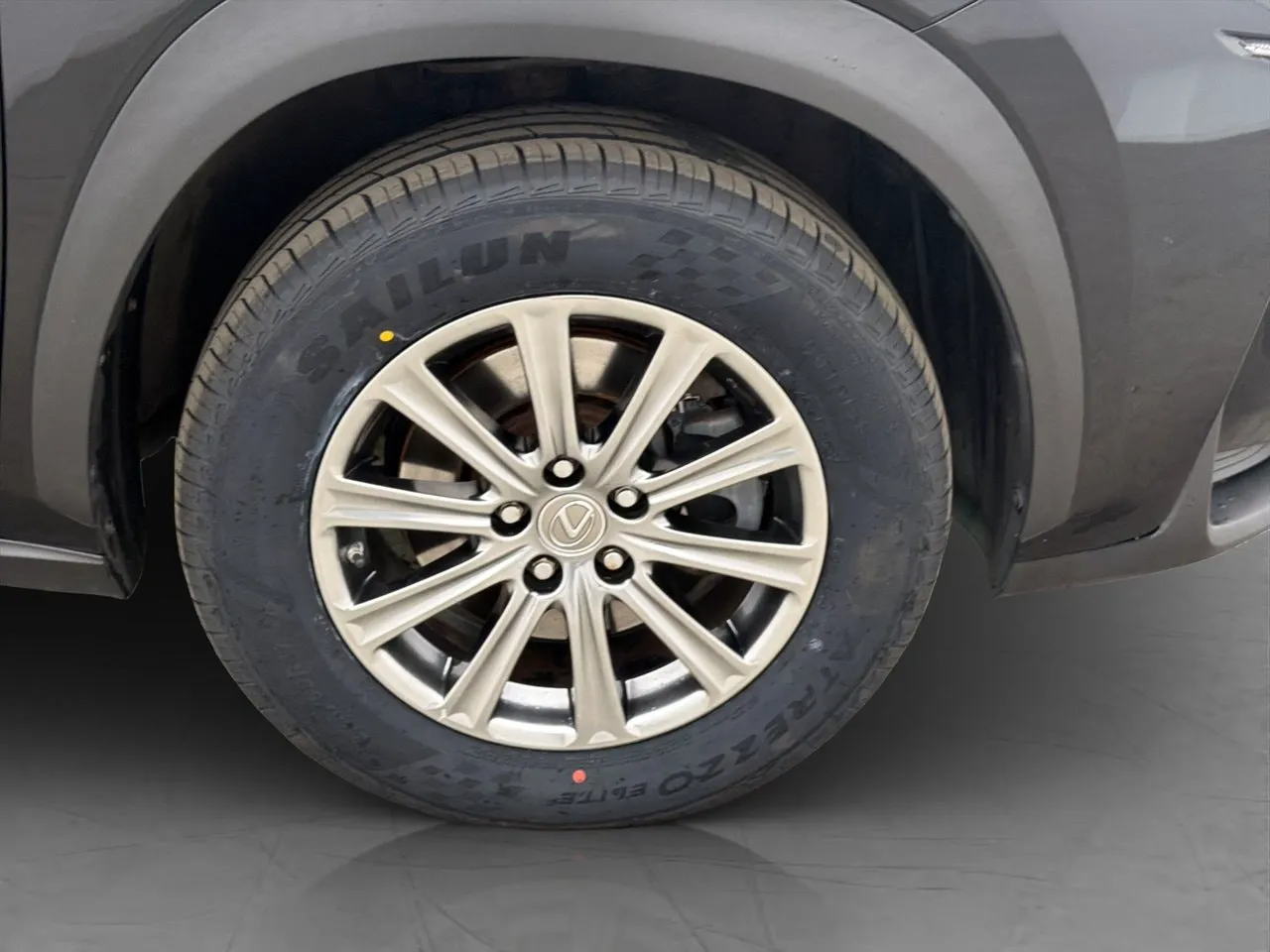 Vehicle image 30