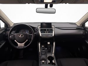 Lexus NX bild 12