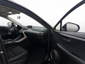 Lexus NX bild 15