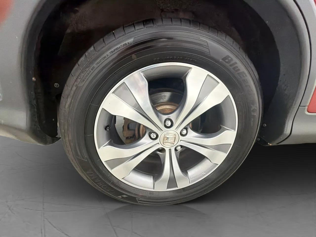 Vehicle image 30