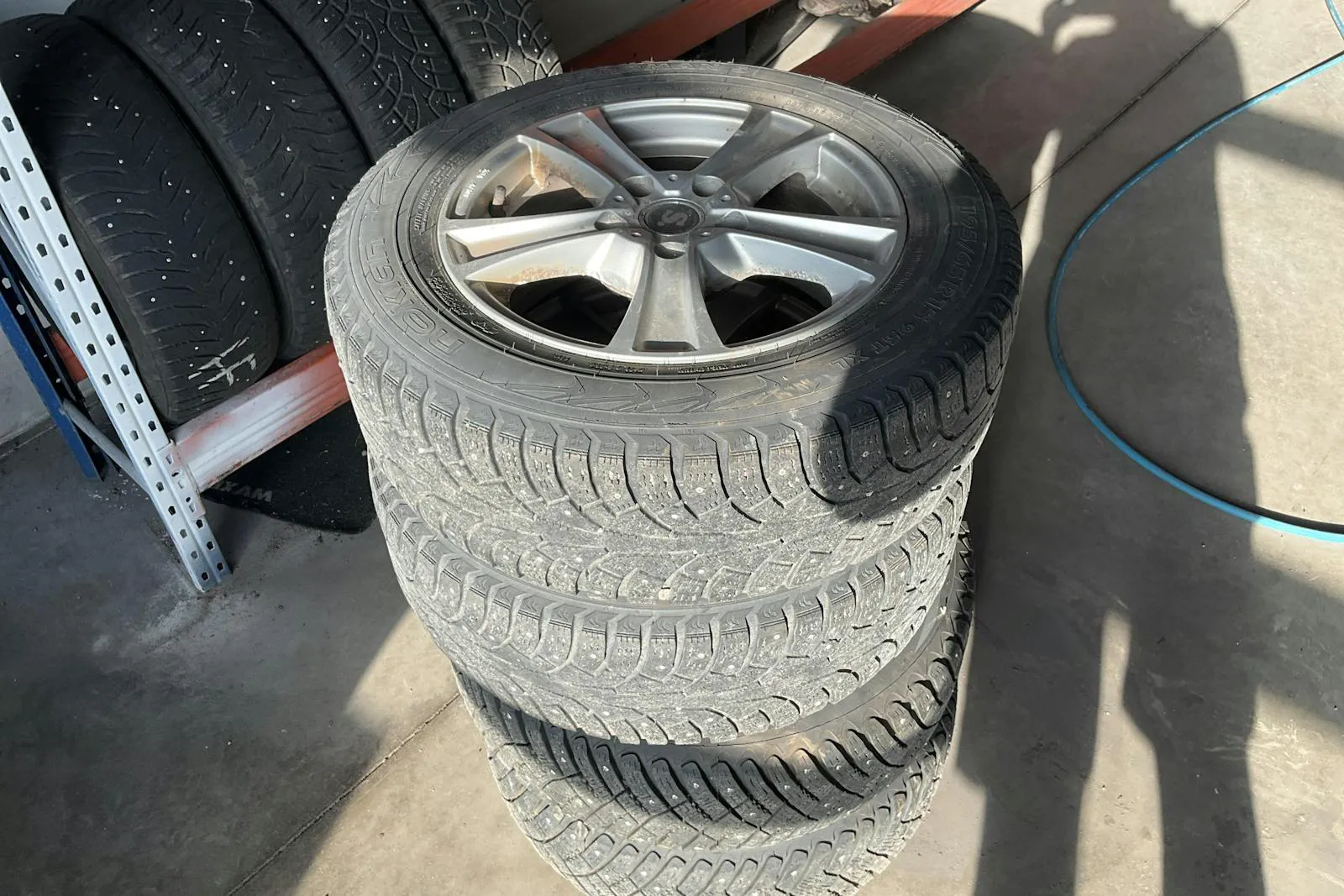 Vehicle image 13
