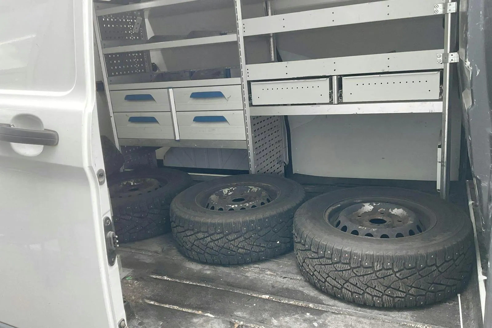 Vehicle image 7