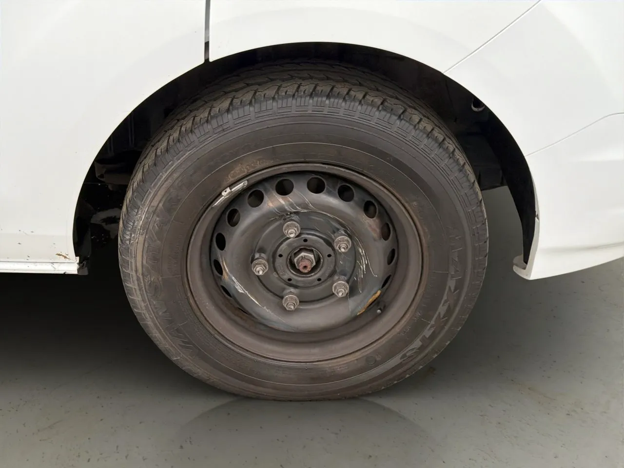 Vehicle image 28