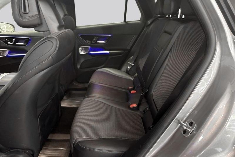 Mercedes GLC300 bild 9