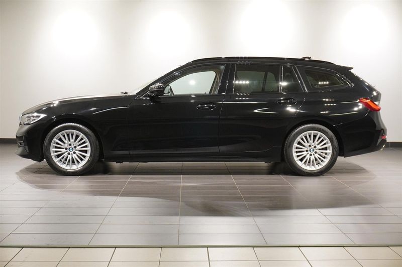 BMW 320 bild 2