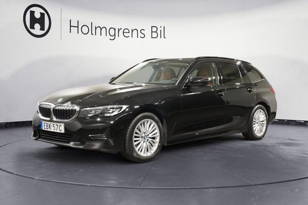 BMW 320 D xDrive Touring 3,95% Sport Line Aut Drag HiFi | Ränta 3 - 2020