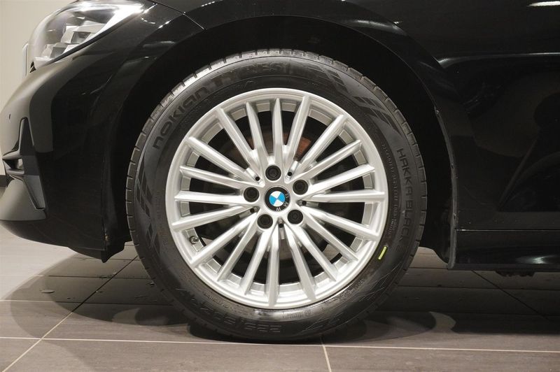 BMW 320 bild 7
