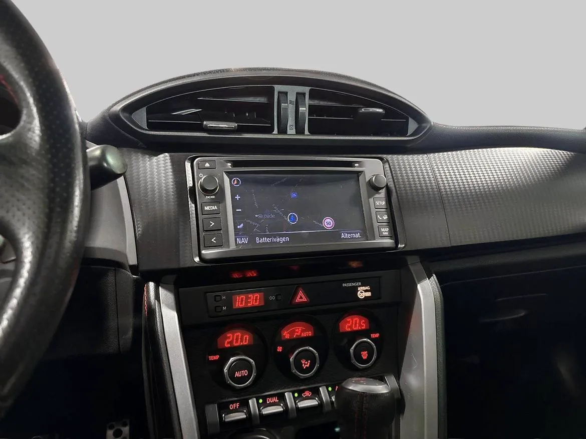 Vehicle image 14