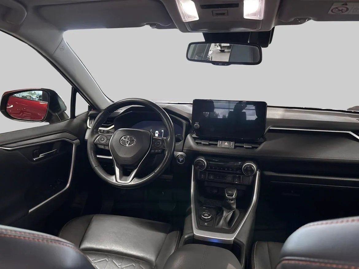 Vehicle image 11