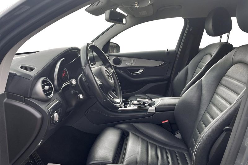 Mercedes GLC250 bild 6