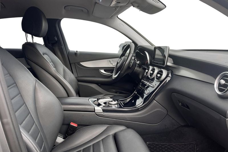 Mercedes GLC250 bild 9