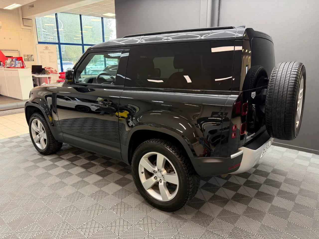 Vehicle image 3