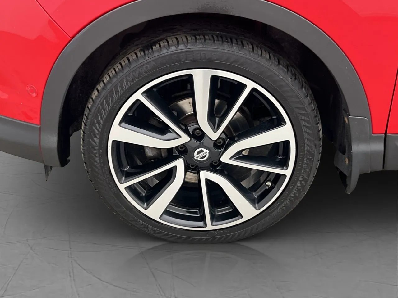 Vehicle image 25