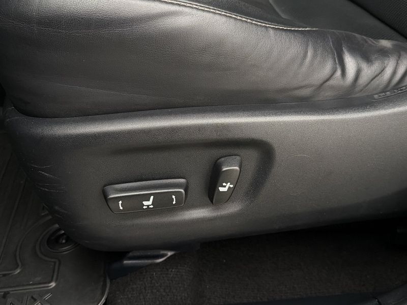 Lexus NX bild 14