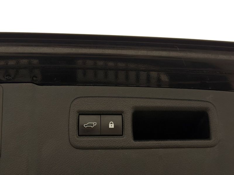 Lexus NX bild 26
