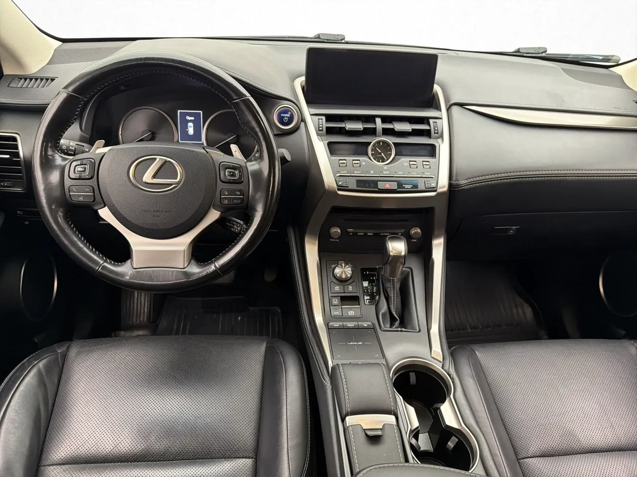 Vehicle image 10