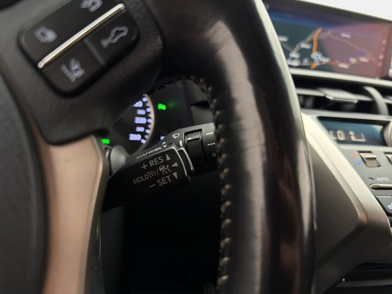 Lexus NX bild 22