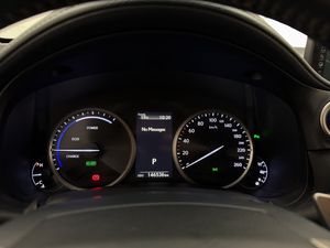 Lexus NX bild 18
