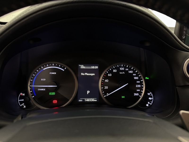 Lexus NX bild 18