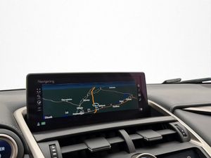 Lexus NX bild 13