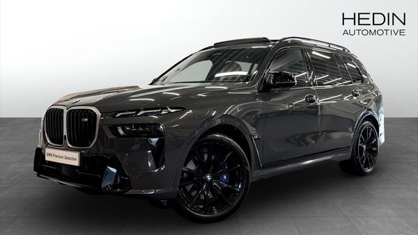 BMW X7 M60i xDrive M Sport H/K Värmare Pano Soft close Drag - 2023