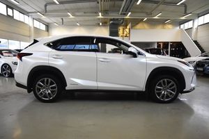 Lexus NX bild 3