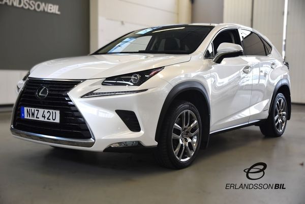 Lexus NX 300h AWD 2.5 AWD E-CVT Executive DRAGKROK PANORAMA - 2019