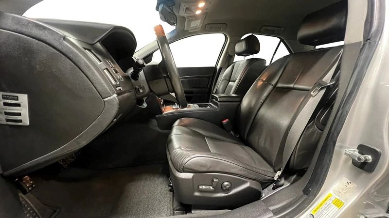 Cadillac STS bild 10